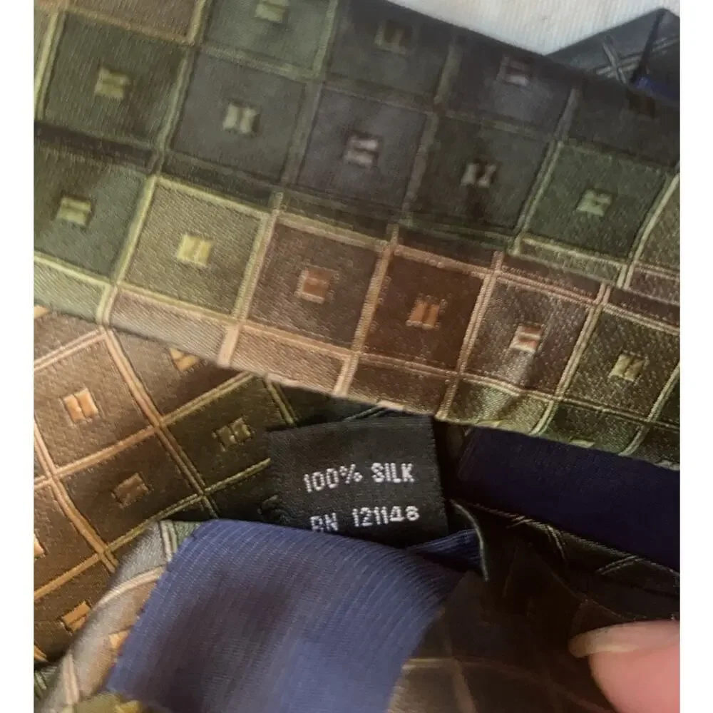 Joe Joseph Abboud Geometric Patterned Silk Necktie Shades of Green and Gray Tie
